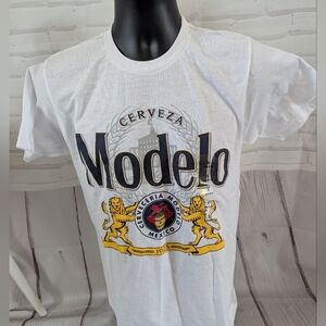 NWT Modelo Tee